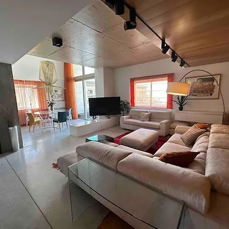 Apartment Spacious Triplex Penthouse In Prime Location
