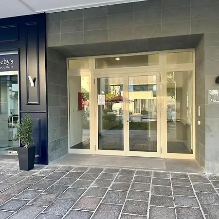 Spacious Triplex Penthouse In Prime Location