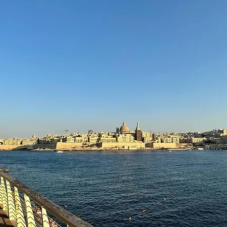Spacious Triplex Penthouse In Prime Location Sliema