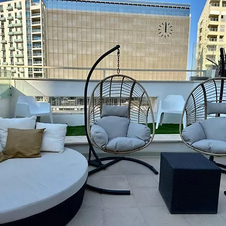Spacious Triplex Penthouse In Prime Location Sliema